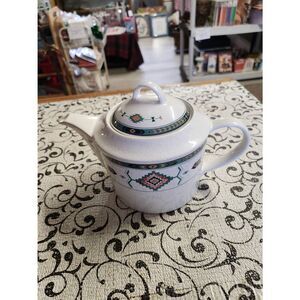 Studio Nova Adrondack Teapot